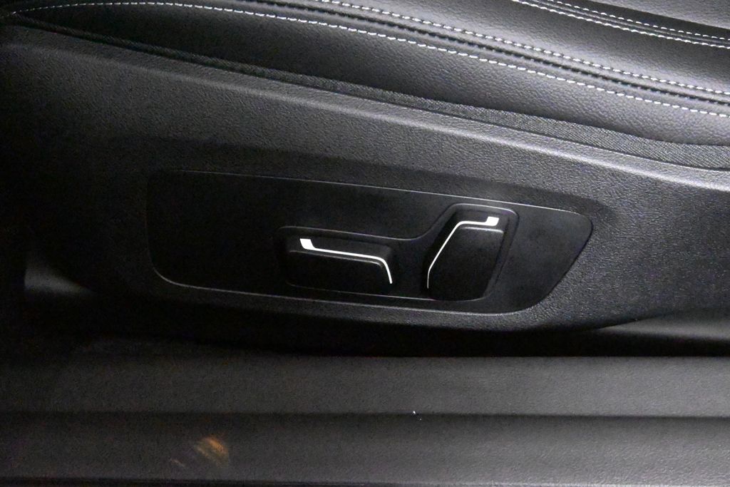 Thumbnail: 2025 BMW 2 Series - 27