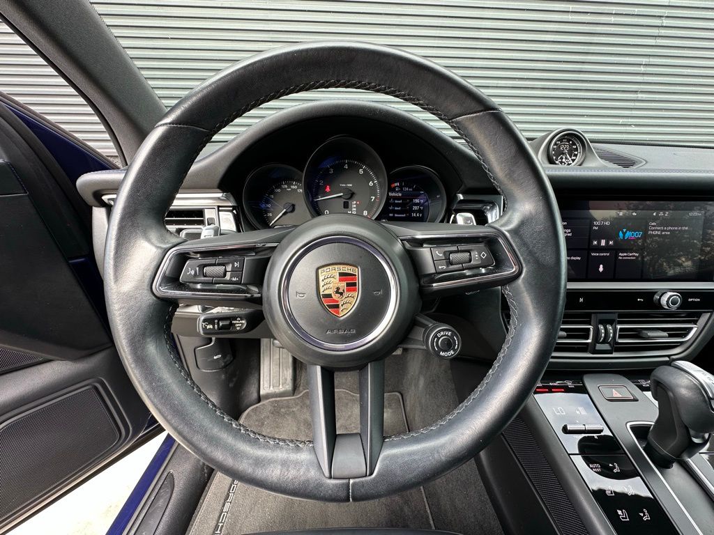 Thumbnail: 2023 Porsche Macan - 15