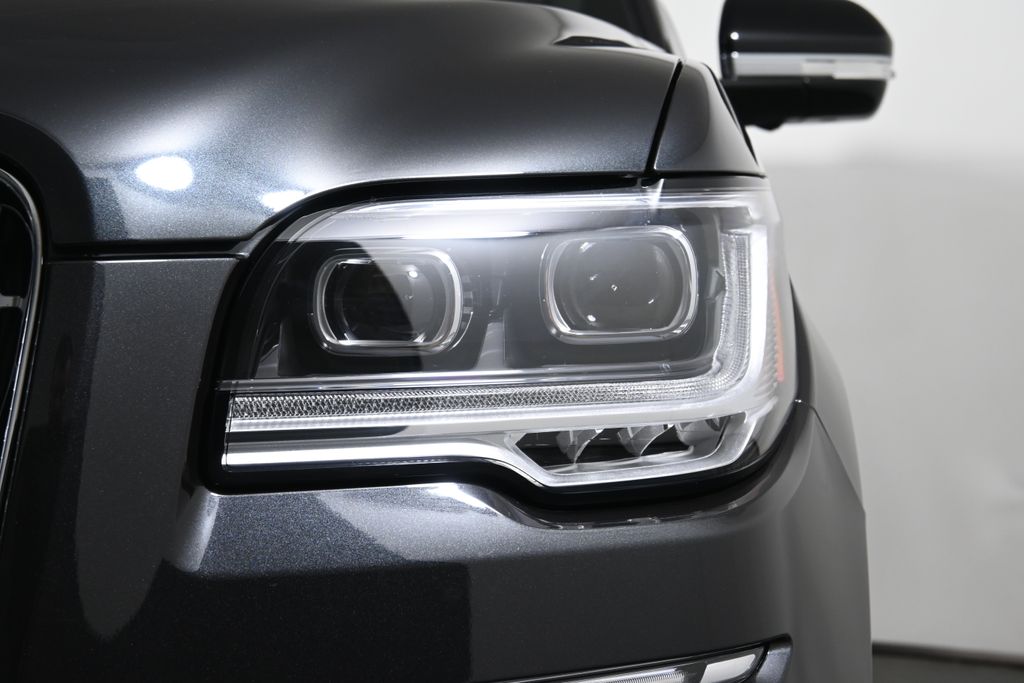 Thumbnail: 2024 Lincoln Navigator - 10
