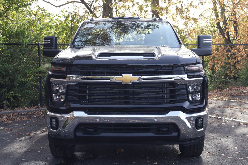 2025 Chevrolet Silverado 3500 LT 2