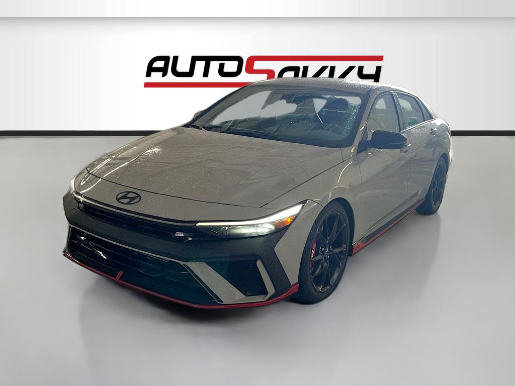 Used 2025 Gray Hyundai Base image 3