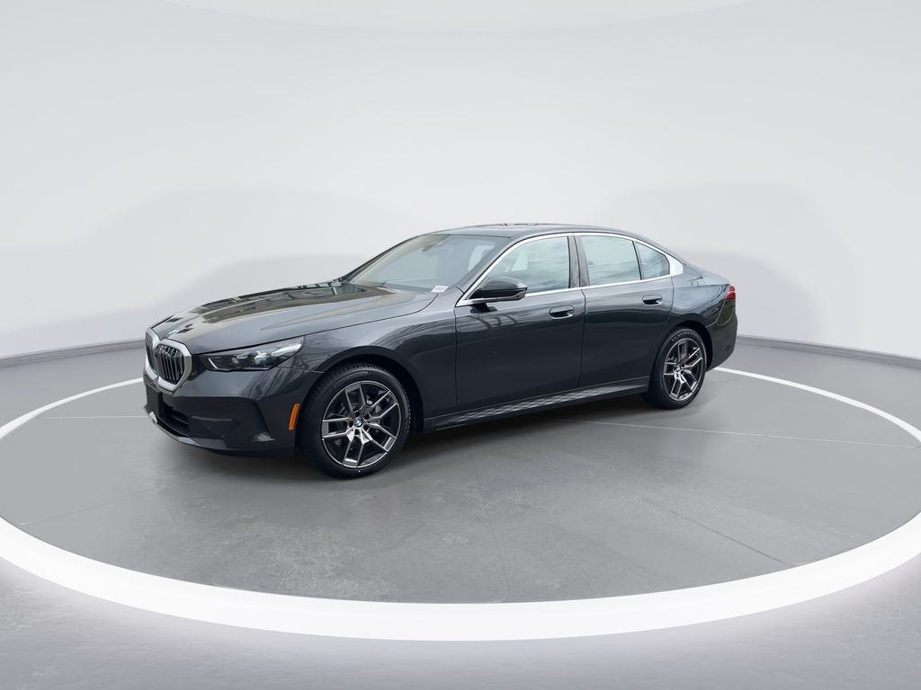 Thumbnail: 2026 BMW 5 Series - 4