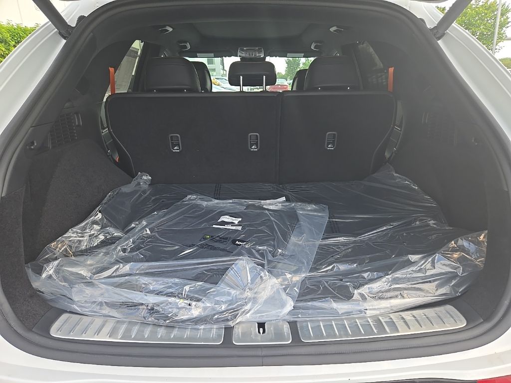 Thumbnail: 2026 Genesis GV70 - 26