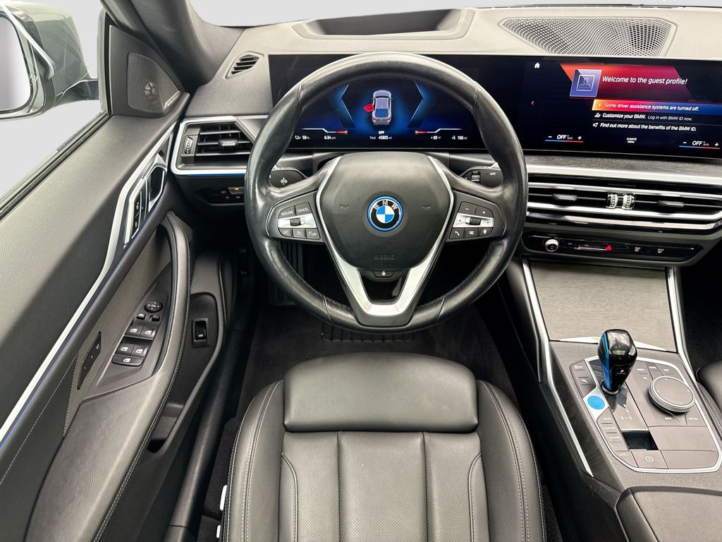 Thumbnail: 2023 BMW i4 - 10