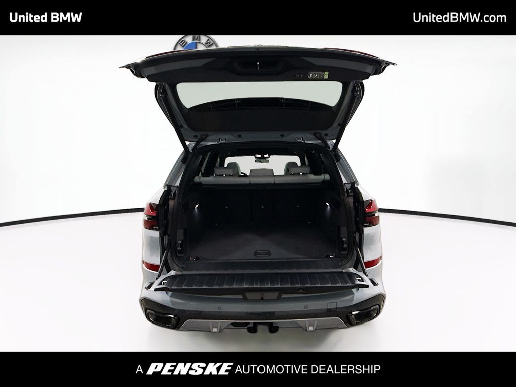 Thumbnail: 2026 BMW X5 - 14