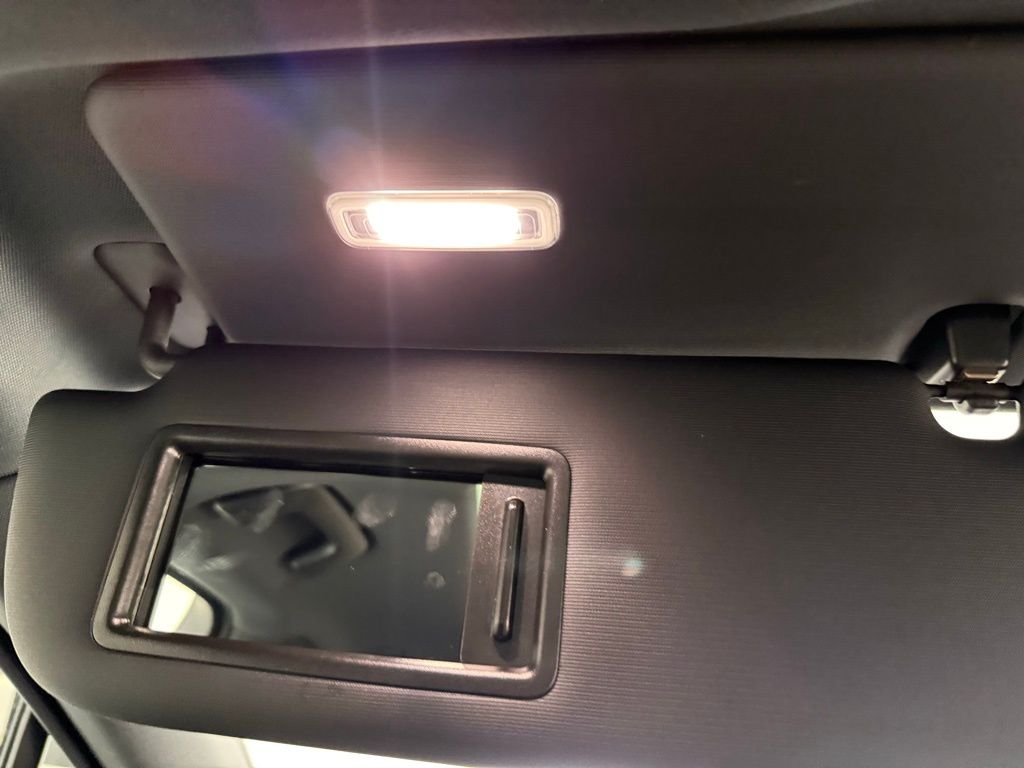 Thumbnail: 2025 Porsche Cayenne - 24