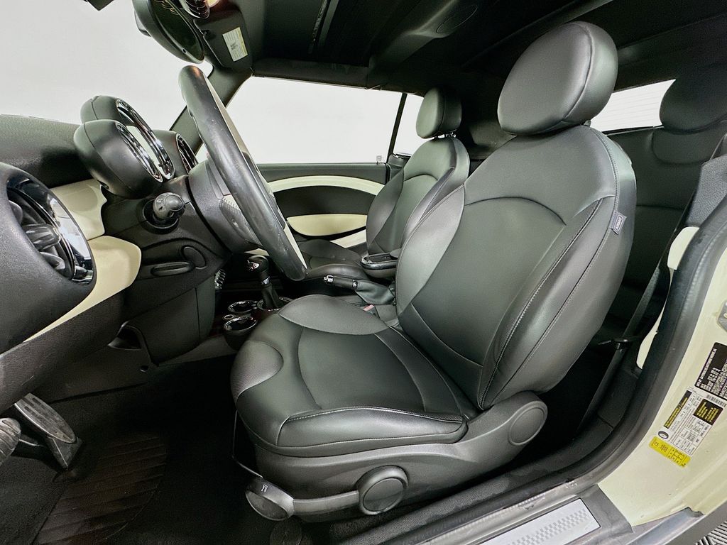 Thumbnail: 2015 MINI Cooper - 20