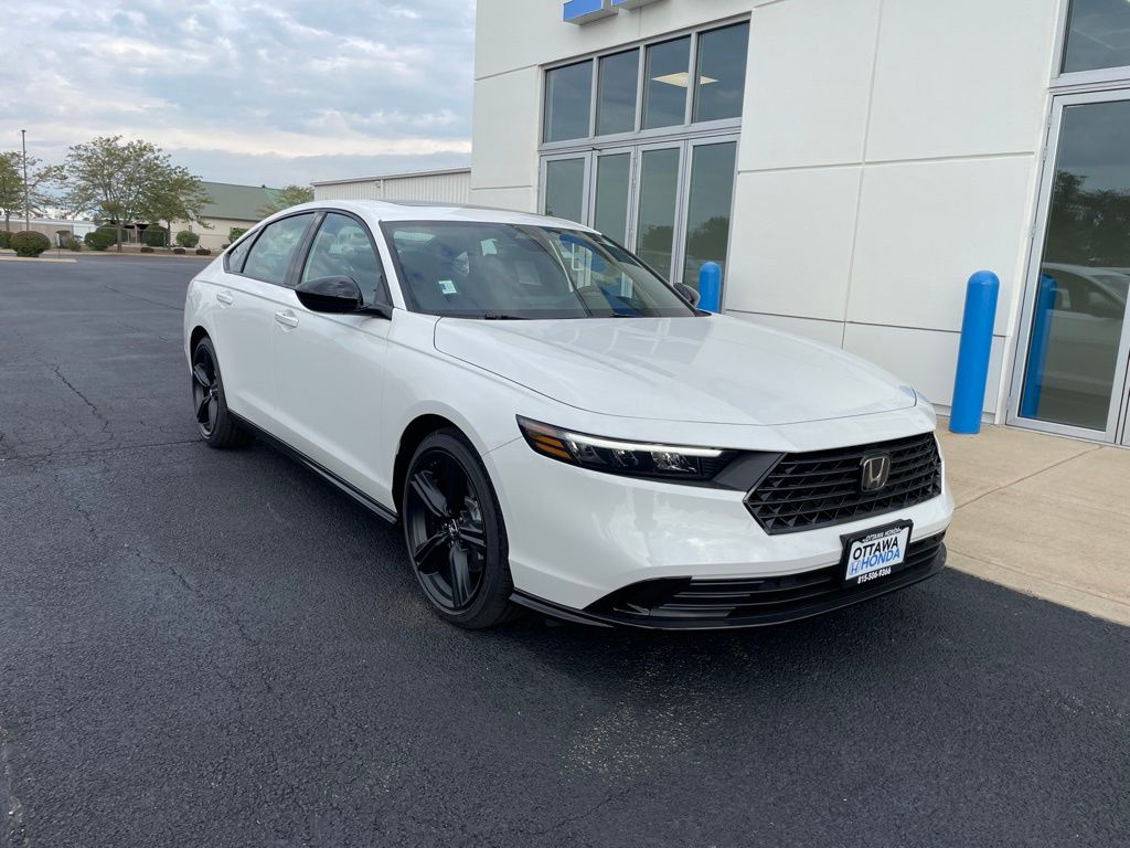 Platinum White Pearl 2026 Honda Accord Hybrid Sedan Front-Wheel Drive Continuously Variable Transmission