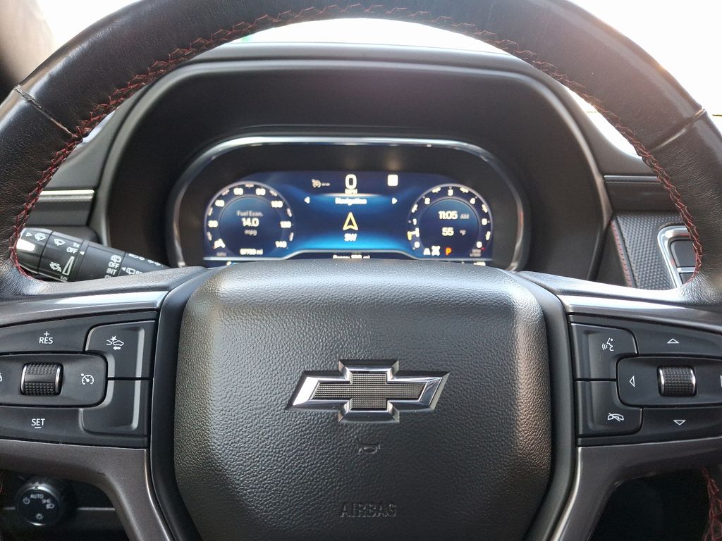 2022 Chevrolet Suburban RST 21