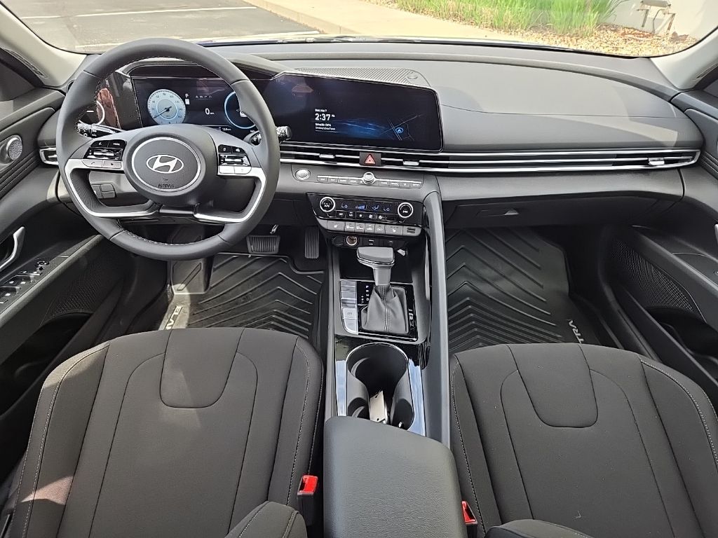 2025 Hyundai Elantra SEL 29