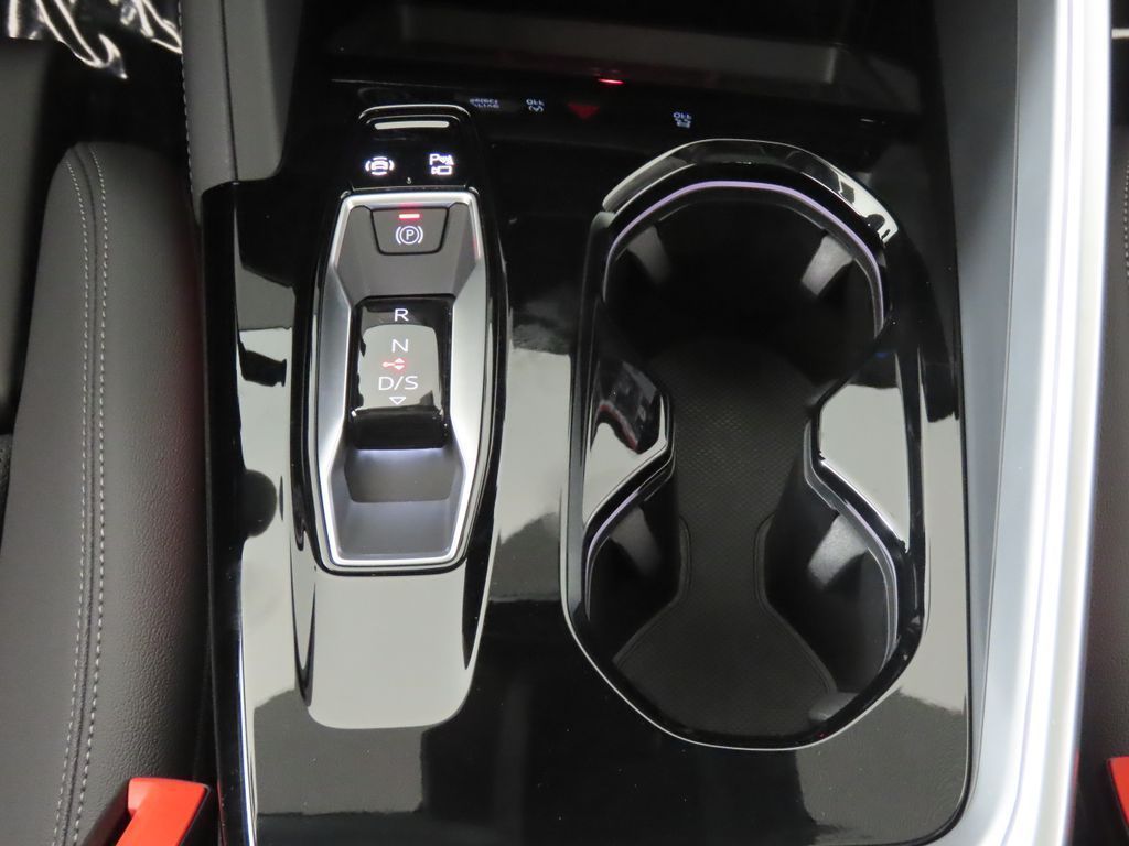 Thumbnail: 2025 Audi Q5 - 20