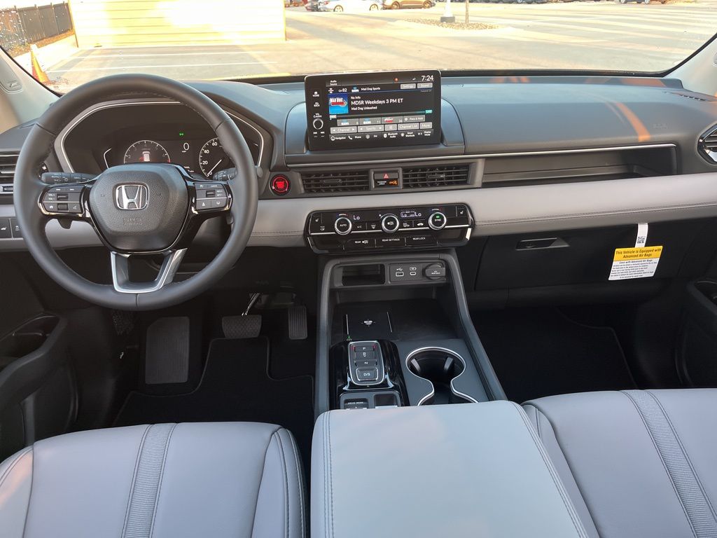 Thumbnail: 2025 Honda Pilot - 9