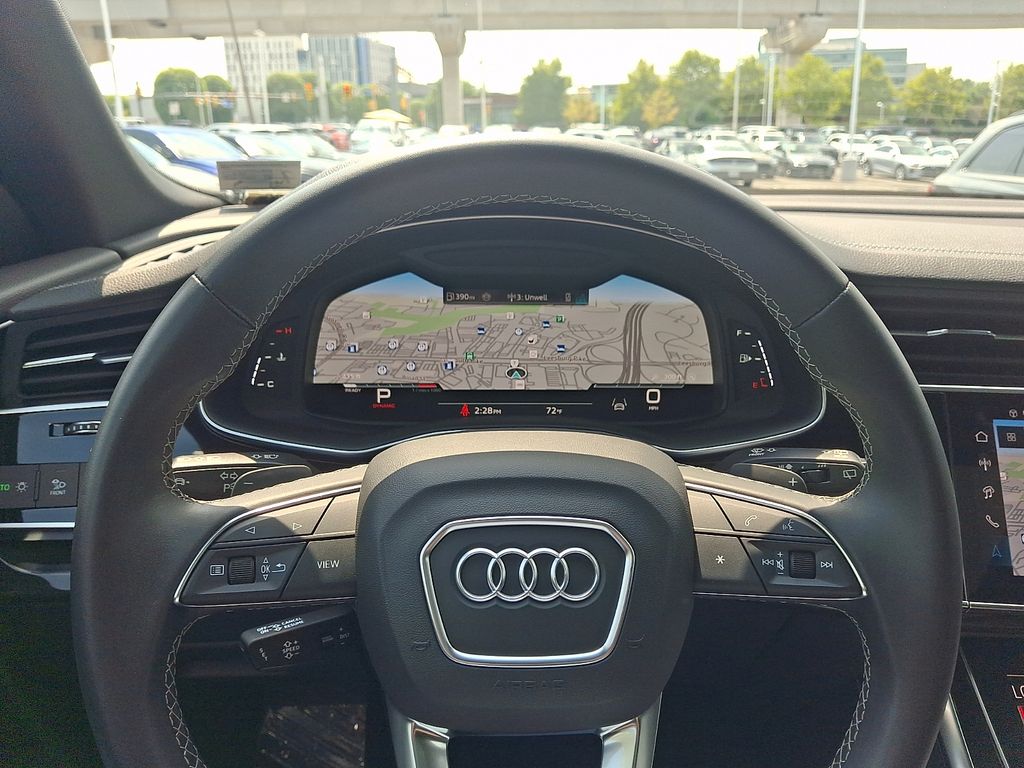 Thumbnail: 2025 Audi Q8 - 20