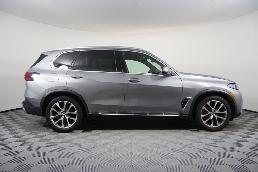 Thumbnail: 2024 BMW X5 - 2