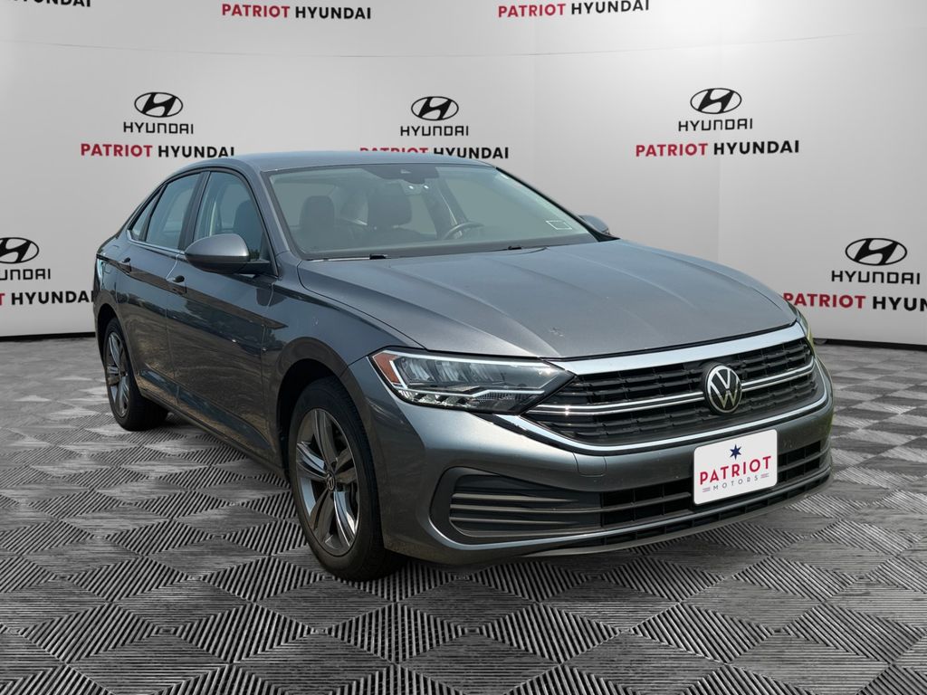 Gray 2024 Volkswagen Jetta Sedan Front-Wheel Drive 8-Speed Automatic