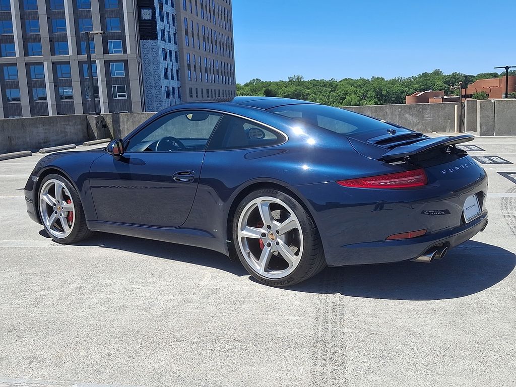 Thumbnail: 2014 Porsche 911 - 3