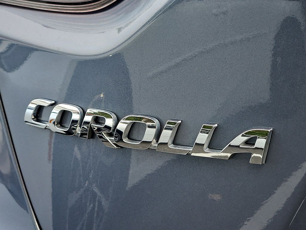 Thumbnail: 2022 Toyota Corolla - 31