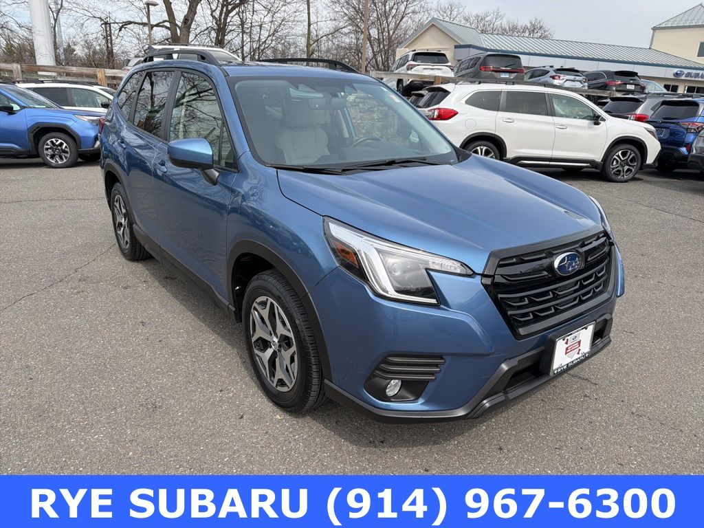 2023 Subaru Forester Premium Crossover AWD