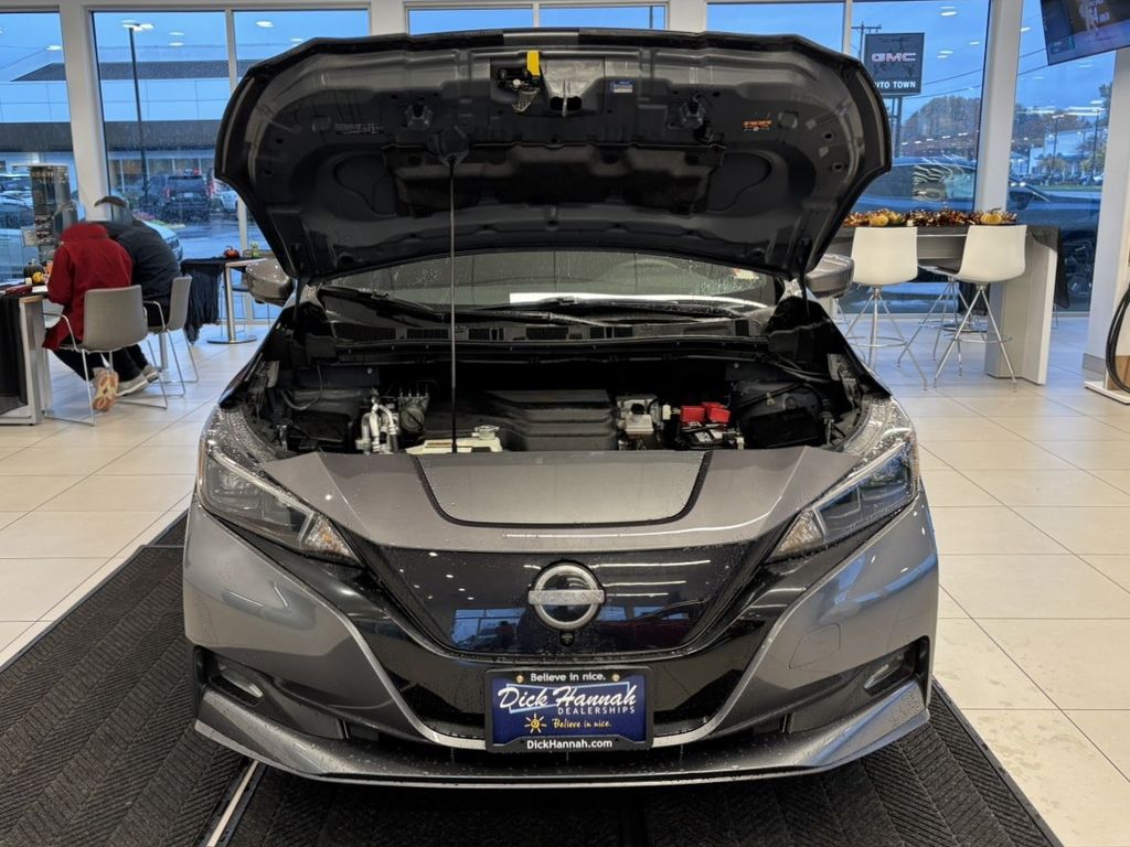 2023 Nissan Leaf SV Plus photo 4