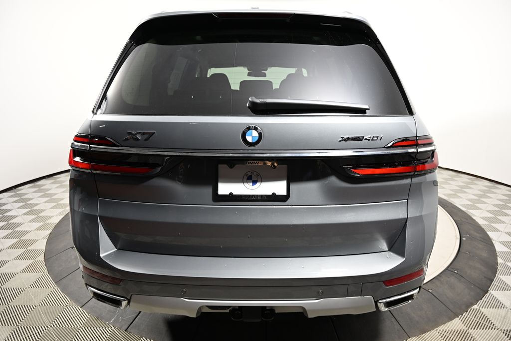 Thumbnail: 2026 BMW X7 - 4