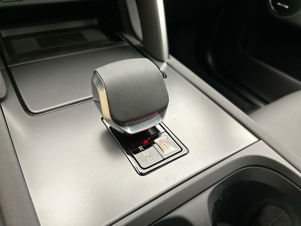 Thumbnail: 2026 Land Rover Discovery Sport - 20