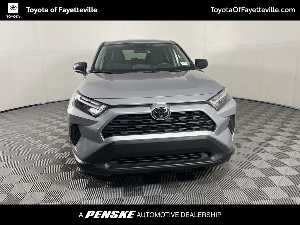 2025 Toyota RAV4 LE 7