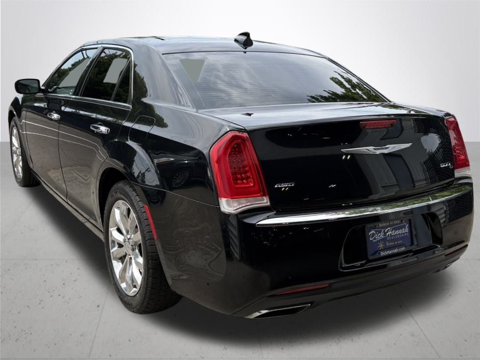 2017 Chrysler 300 C