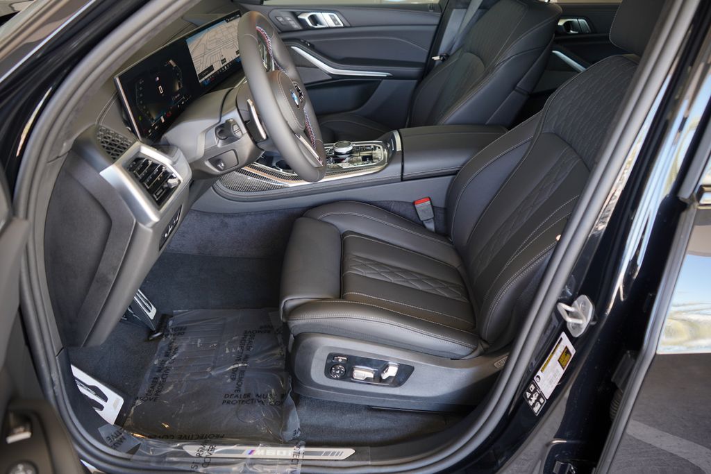 Thumbnail: 2026 BMW X7 - 11