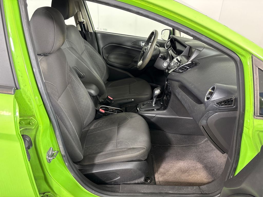 Used 2015 Green Ford SE image 6