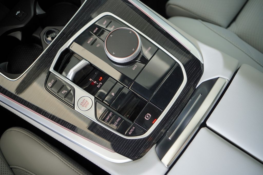 Thumbnail: 2026 BMW X5 - 18