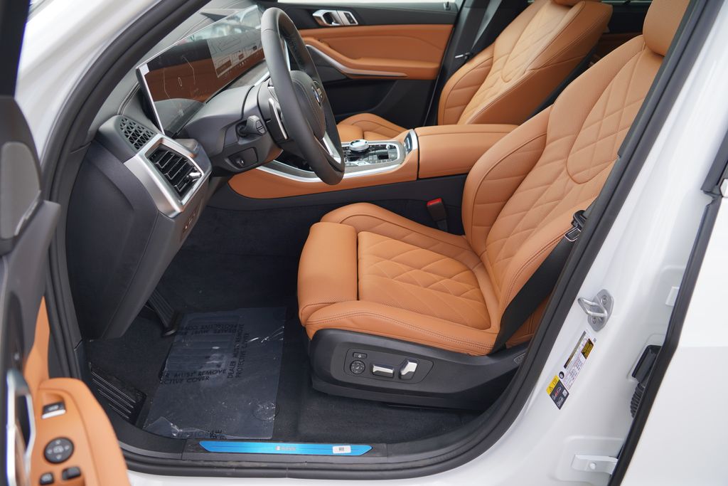 Thumbnail: 2026 BMW X5 - 10