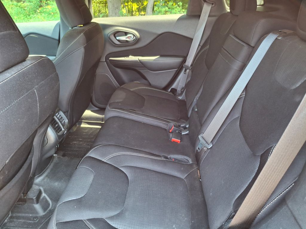 Used 2015 Jeep Cherokee SUV