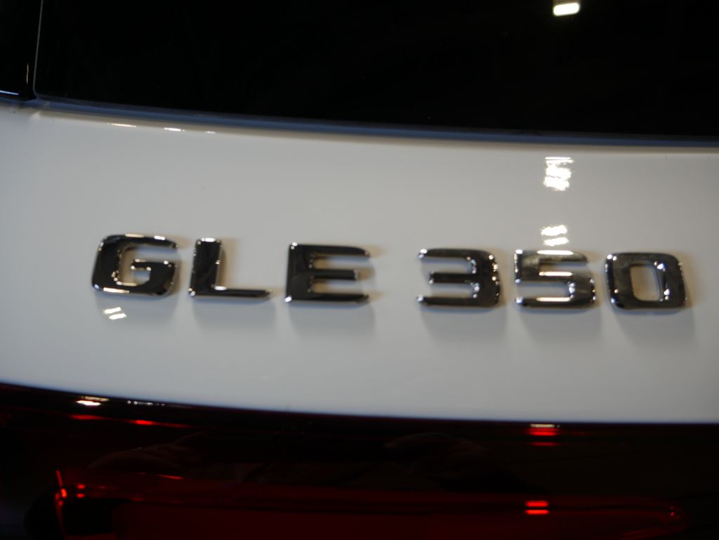 Thumbnail: 2026 Mercedes-Benz GLE - 9