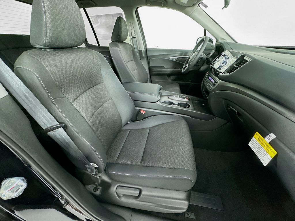 2025 Honda Ridgeline Sport photo