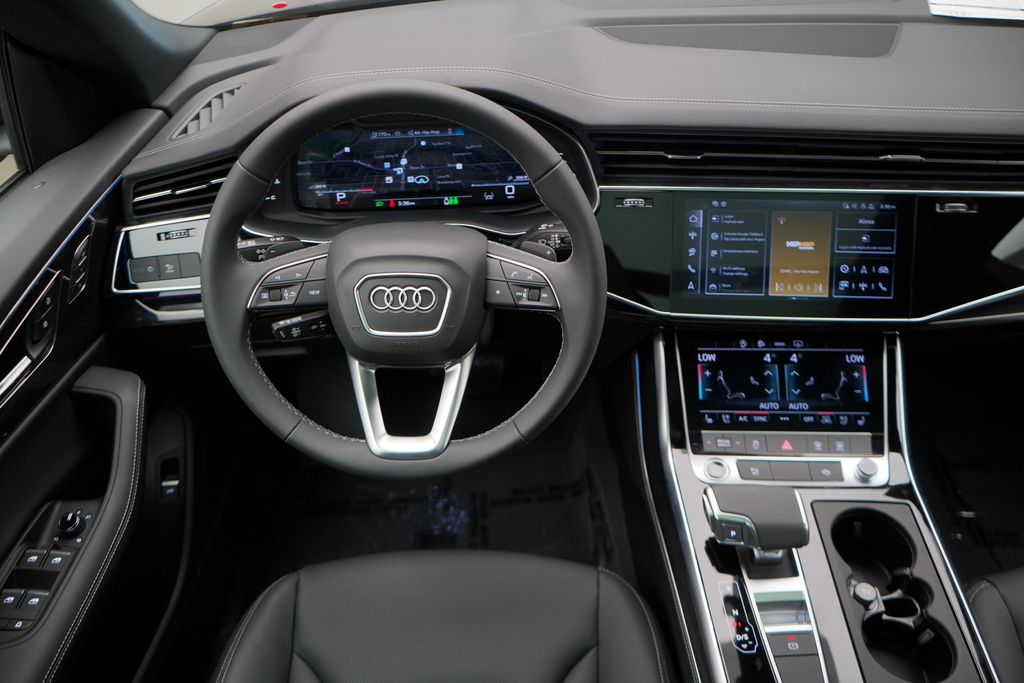 2025 Audi Q8  12