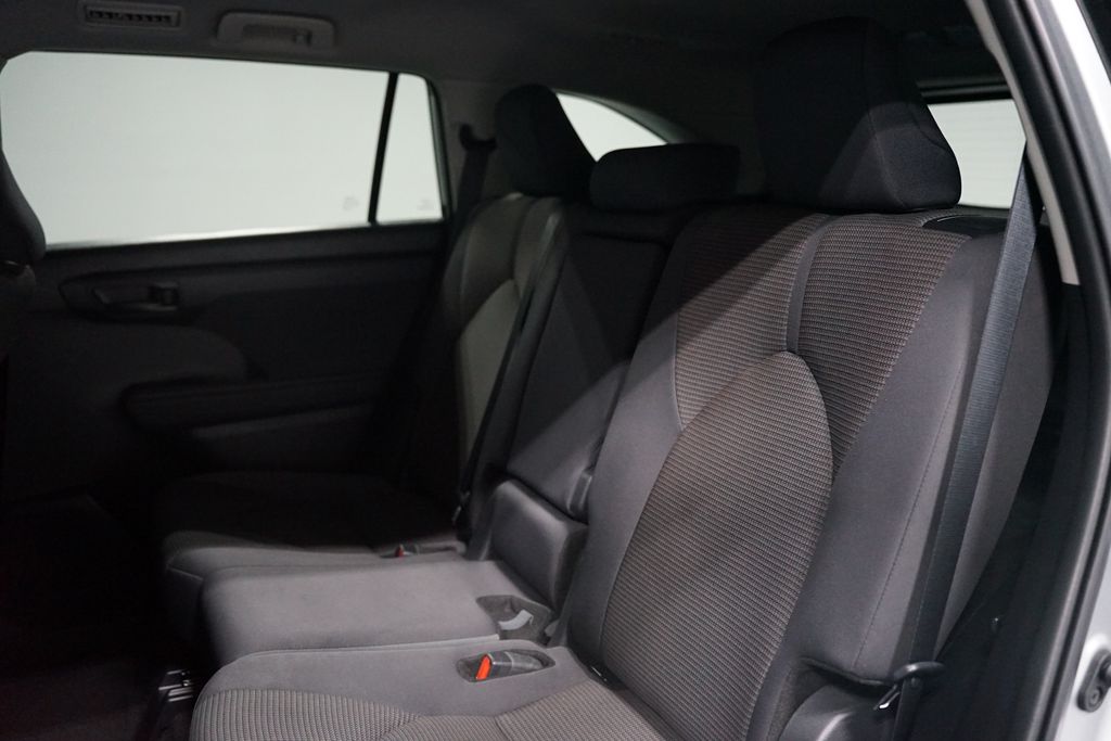 Thumbnail: 2024 Toyota Highlander - 13