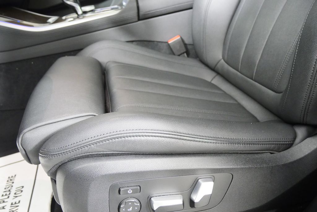 Thumbnail: 2021 BMW X5 - 10