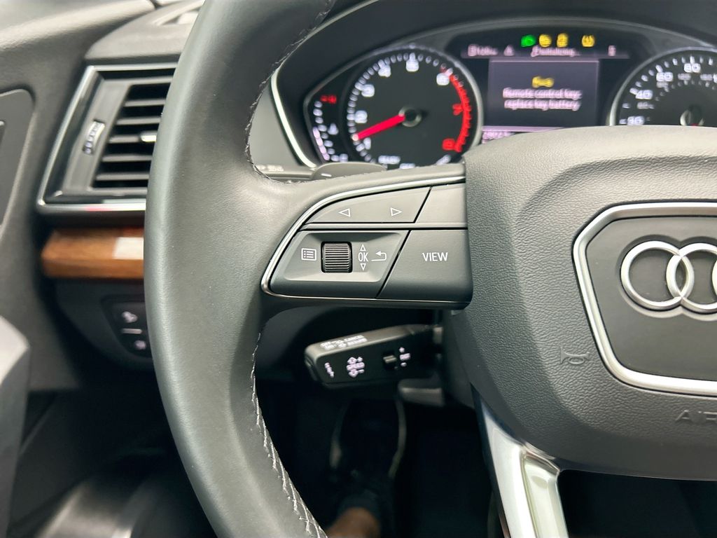 Thumbnail: 2023 Audi Q5 - 11