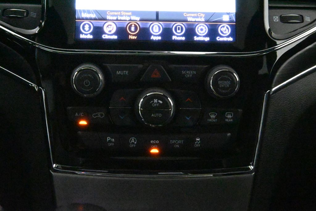 2021 Jeep Grand Cherokee Limited Edition 25