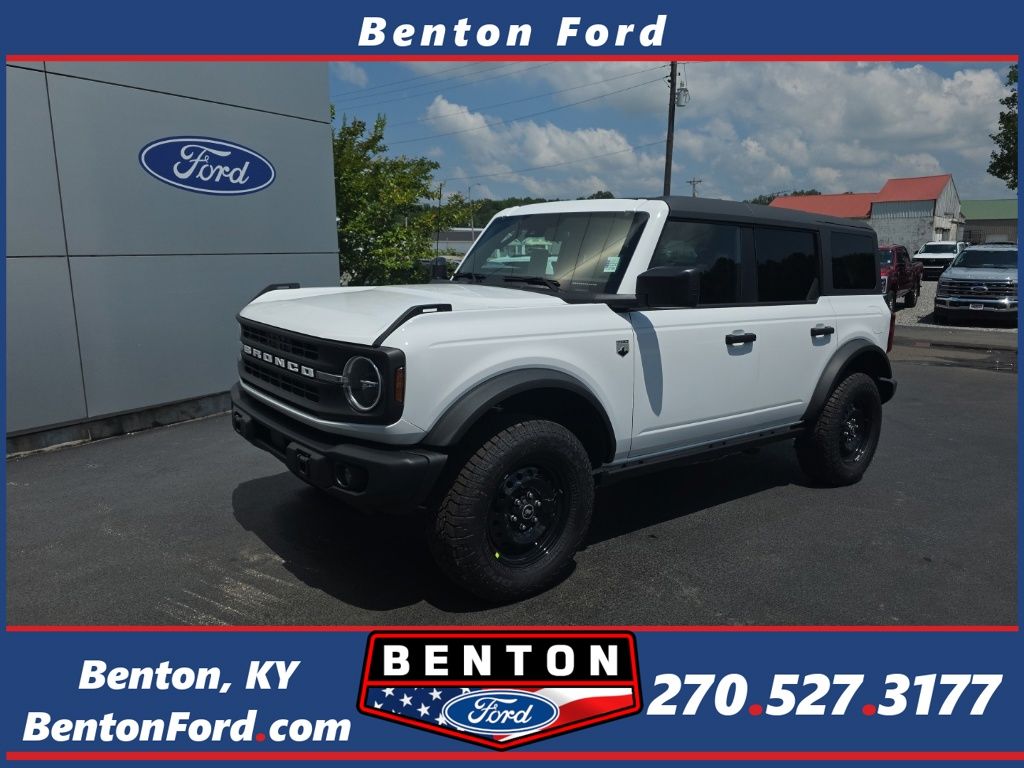 Oxford White 2026 Ford Bronco SUV / Crossover Four-Wheel Drive Automatic