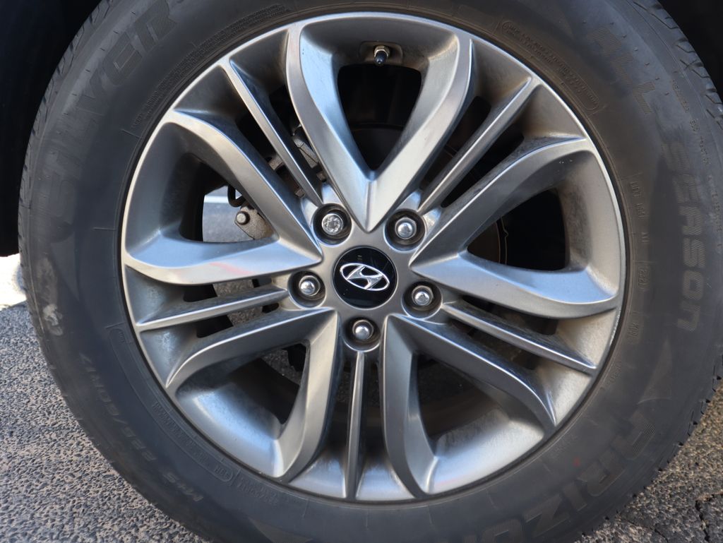 Thumbnail: 2014 Hyundai Tucson - 16