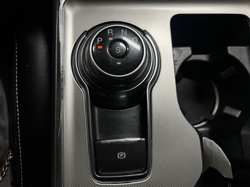 2022 Ford Edge ST - Photo 9