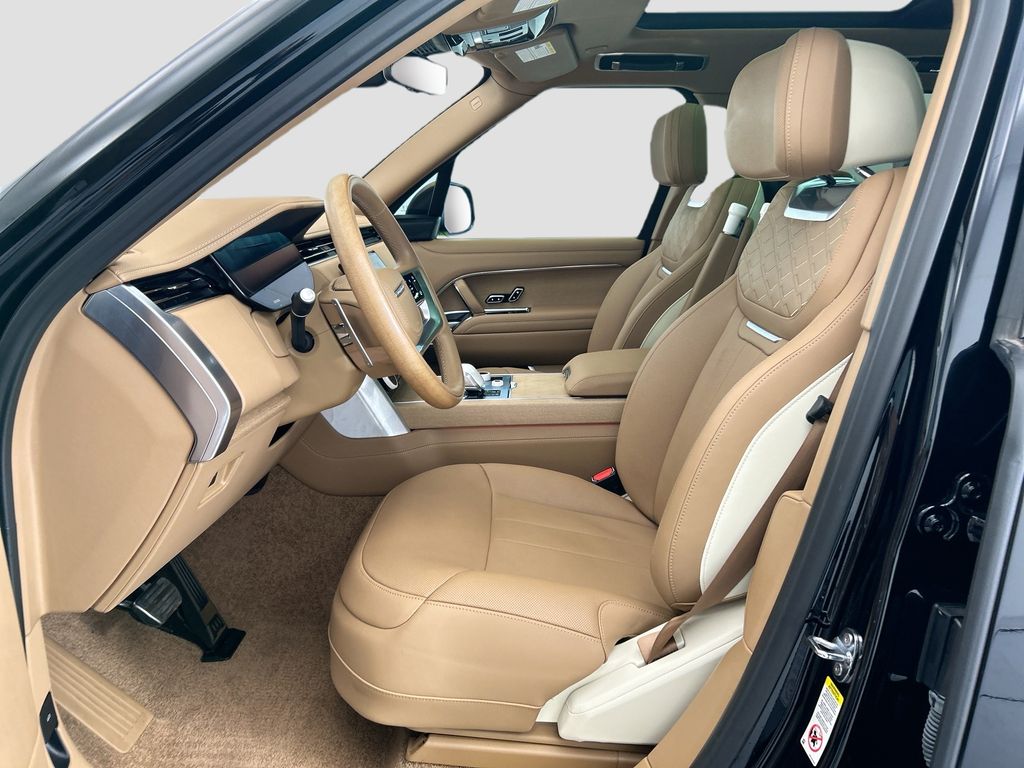 Thumbnail: 2023 Land Rover Range Rover - 18