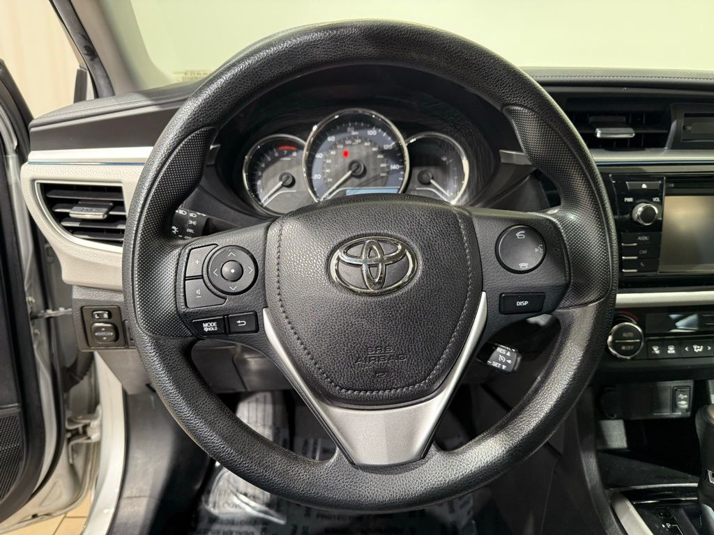 Thumbnail: 2015 Toyota Corolla - 20