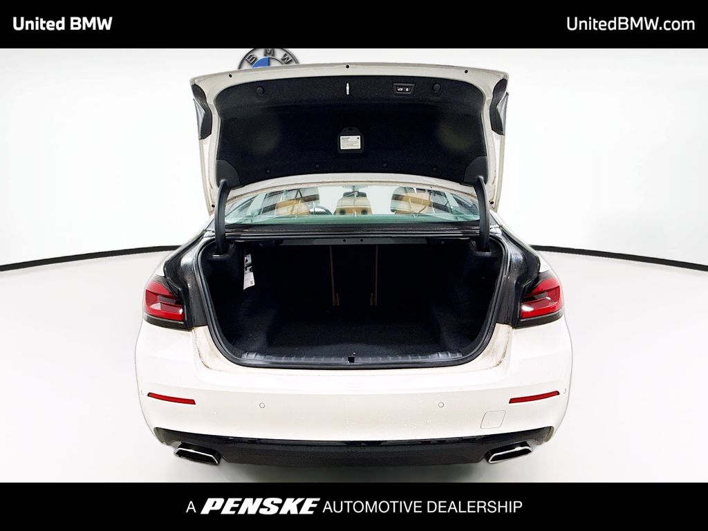 Thumbnail: 2023 BMW 5 Series - 14