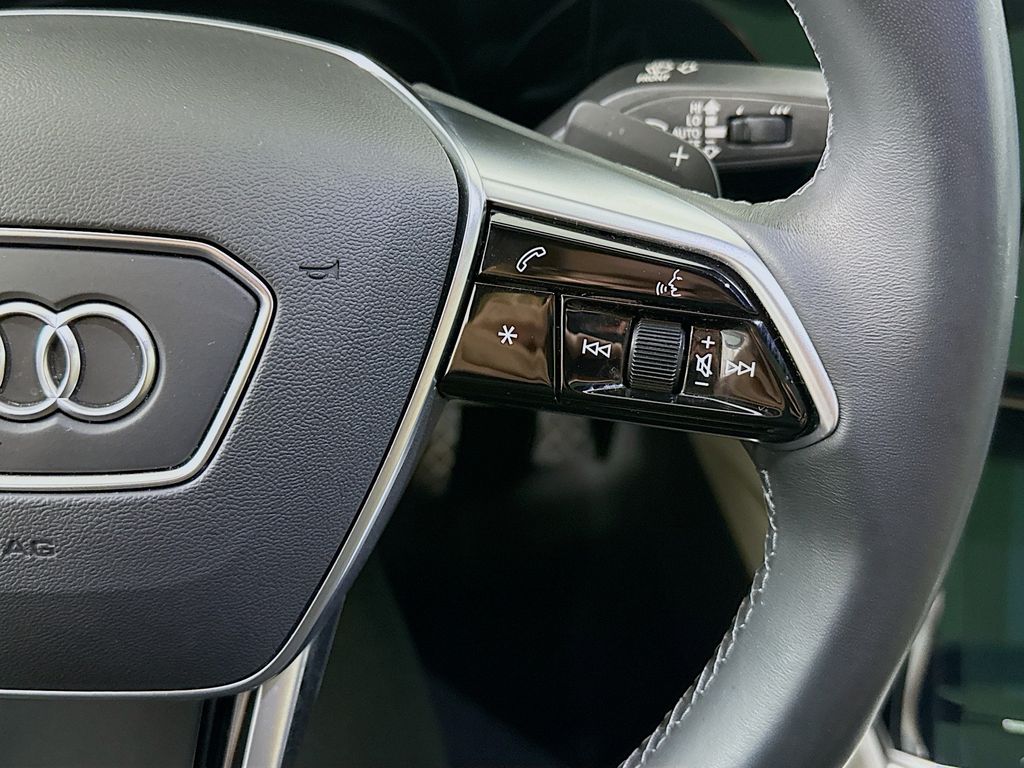 Thumbnail: 2024 Audi Q8 e-tron - 12