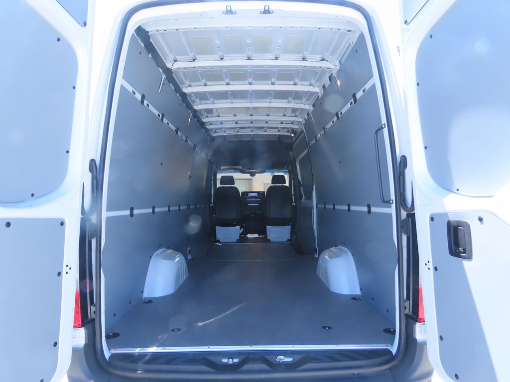 Thumbnail: 2026 Mercedes-Benz Sprinter - 23