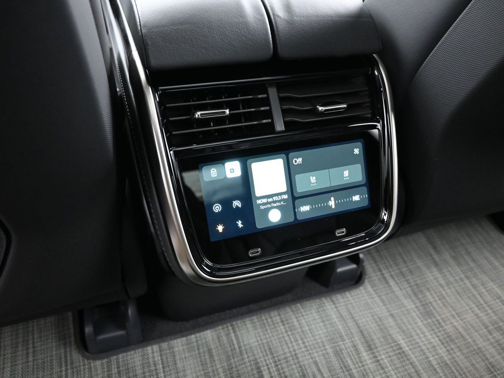 2022 Rivian R1T Adventure