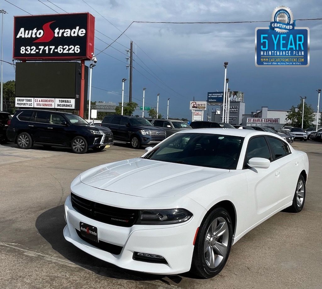 White 2018 Dodge Charger Sedan Rear-Wheel Drive 8-Speed Automatic