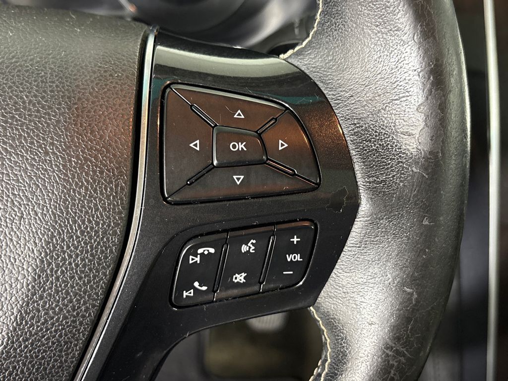 Used 2016 White Ford Platinum image 20
